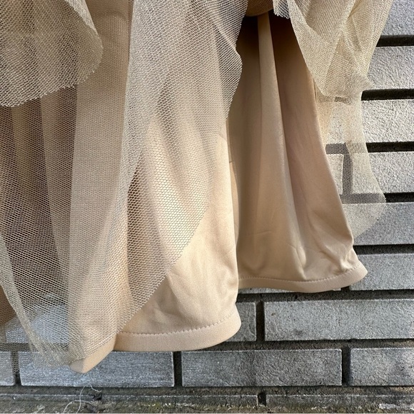 Tadashi Shoji Gold Tiered Gown Petite 6P Sequin V-Neck Tulle Formal Dress Hoco - Picture 11 of 11